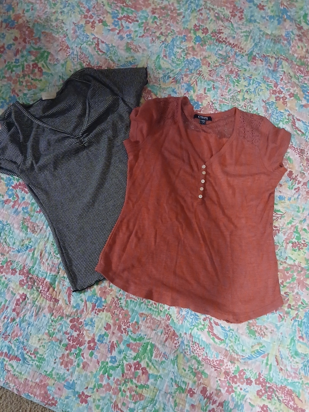 2 Medium Tops